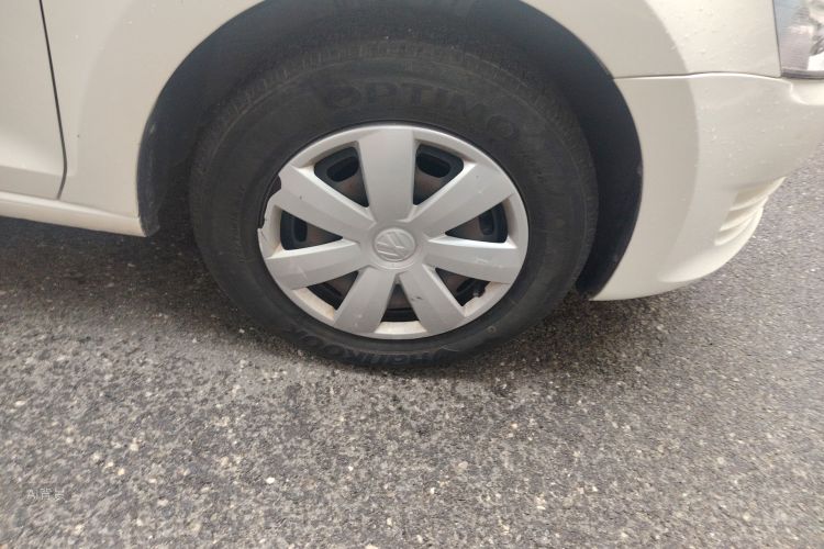 Volkswagen Santana 2015 صورة سيارة #9