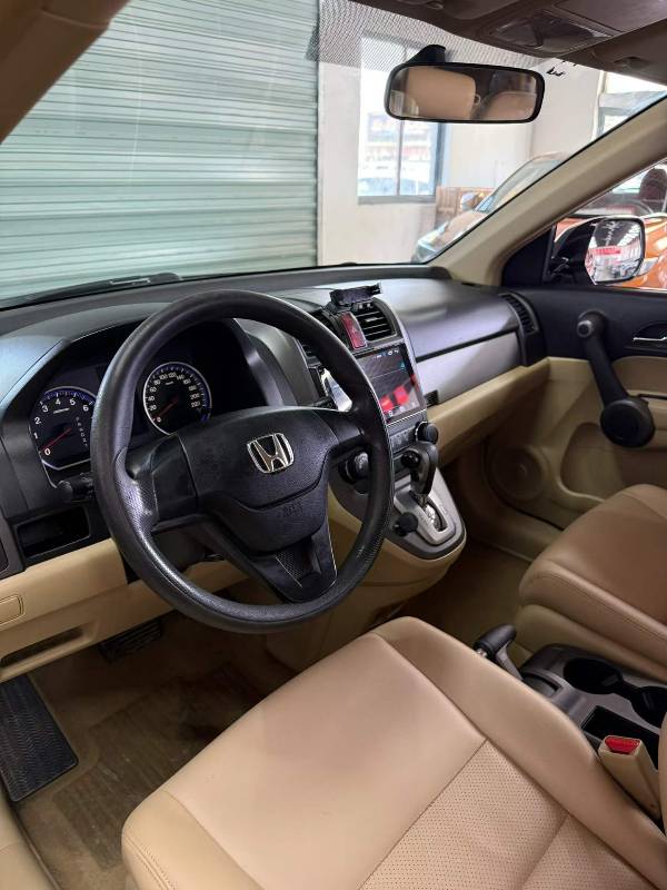 Honda CR-V 2011 car image #2