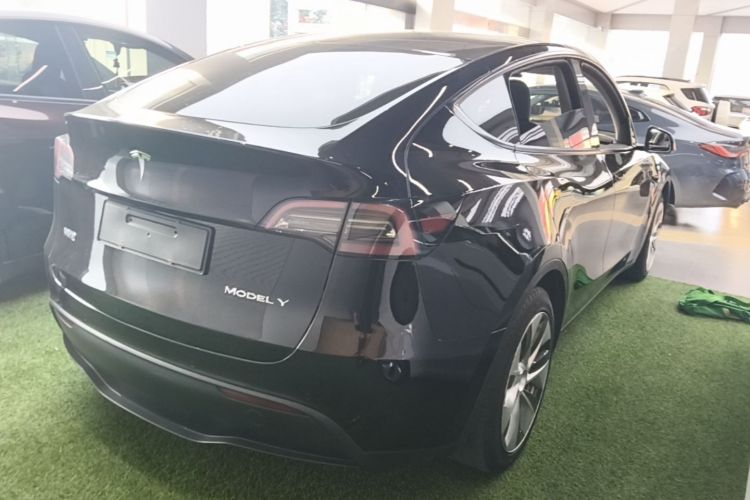Tesla Model Y 2023 #7 Tesla Model Y 2023 image de voiture #7