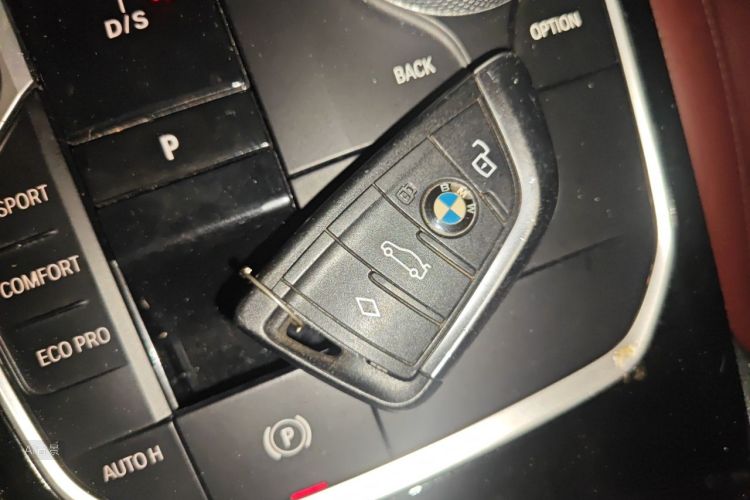 BMW 3 Series 2024 #10 BMW 3 Series 2024 immagine di auto #10
