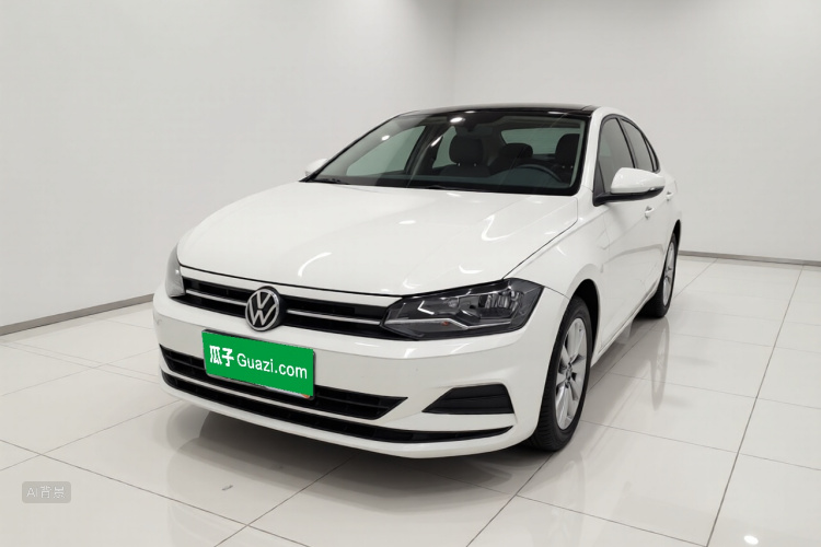 Volkswagen Polo 2022 car image #2