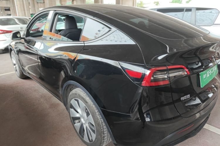 Tesla Model Y 2023 #5 Tesla Model Y 2023 immagine di auto #5