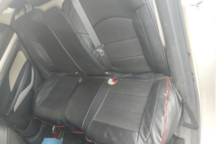GEELY Binray 2019 image de voiture #10