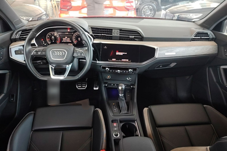 Audi Q3 2024 #10 Audi Q3 2024 car image #10