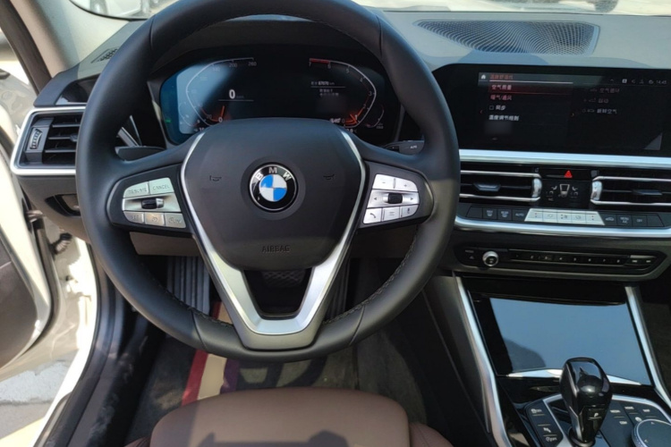 BMW 3 Series 2021 #15 BMW 3 Series 2021 car image #15