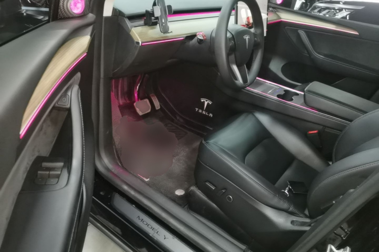 Tesla Model Y 2023 #16 Tesla Model Y 2023 car image #16