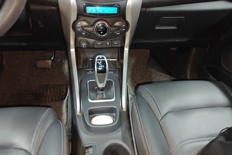 BYD Yuan New Energy 2019 #14 BYD Yuan New Energy 2019 car image #14