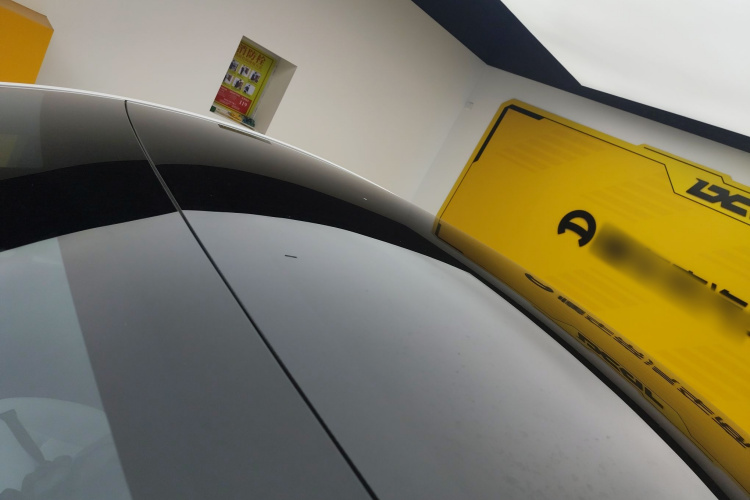 Tesla Model Y 2023 car image #25