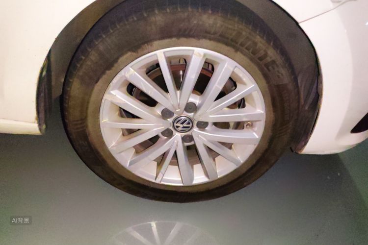 Volkswagen Santana 2018 car image #9