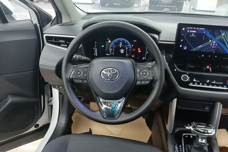 Toyota Corolla Cross 2024 car image #11