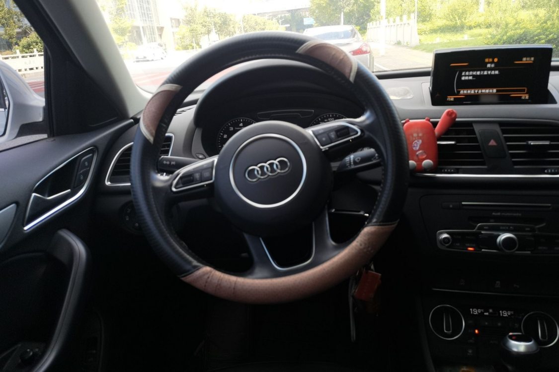 Audi Q3 2018 #22 Audi Q3 2018 car image #22