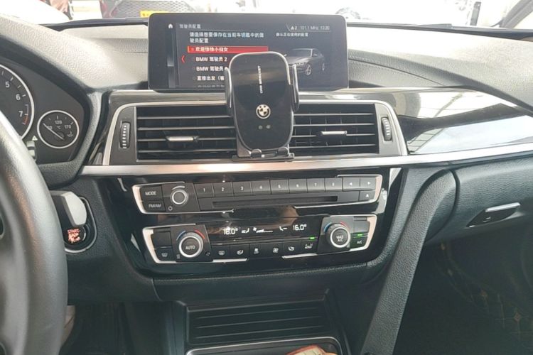 BMW 3 Series 2018 #13 BMW 3 Series 2018 car image #13