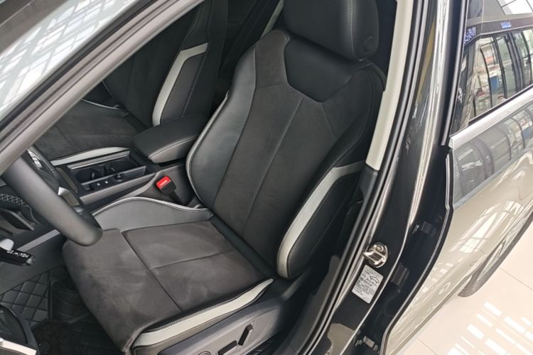Audi Q3 2023 car image #15