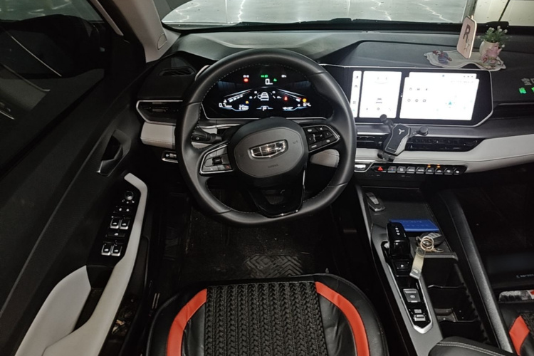 GEELY Binray 2023 immagine di auto #15