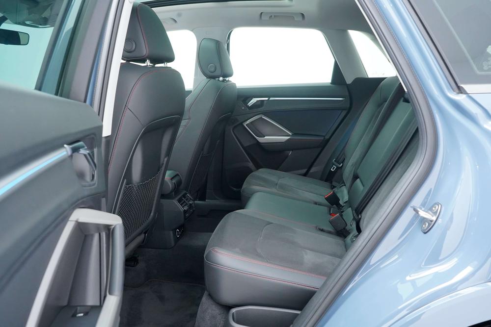 Audi Q3 2022 car image #22