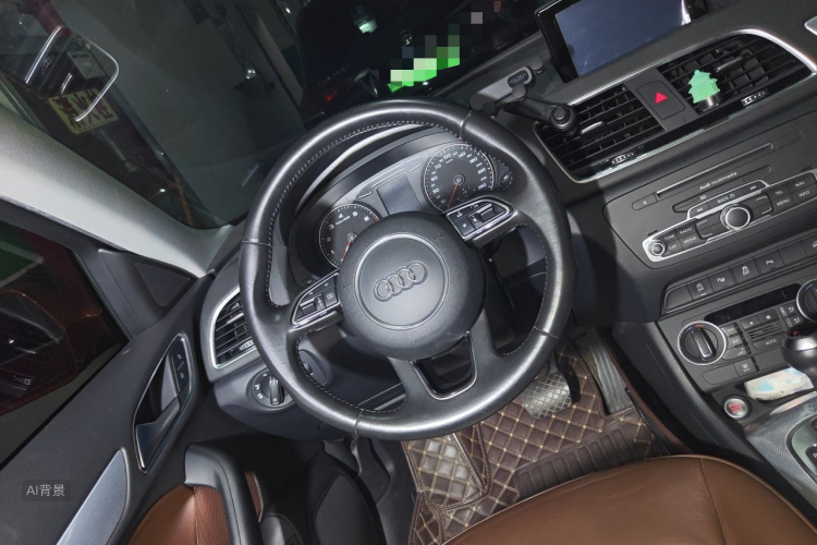 Audi Q3 2016 car image #12
