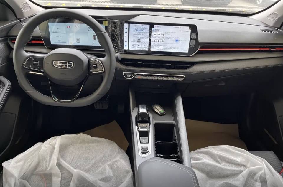 GEELY Binray 2026 car image #6