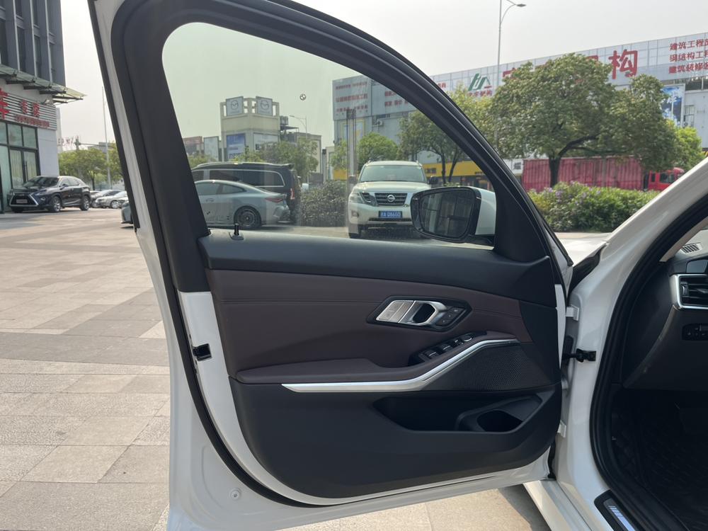 BMW 3 Series 2020 #27 BMW 3 Series 2020 car image #27