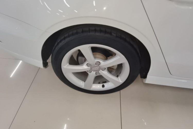 Audi A3 2017 car image #10
