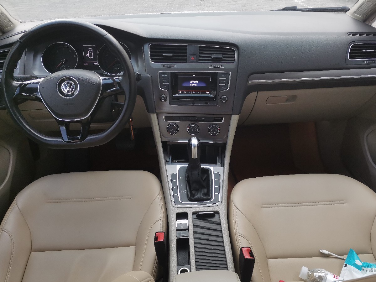 Volkswagen Golf 2016 car image #6
