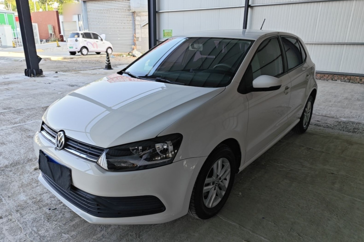 Volkswagen Polo 2018 car image #2