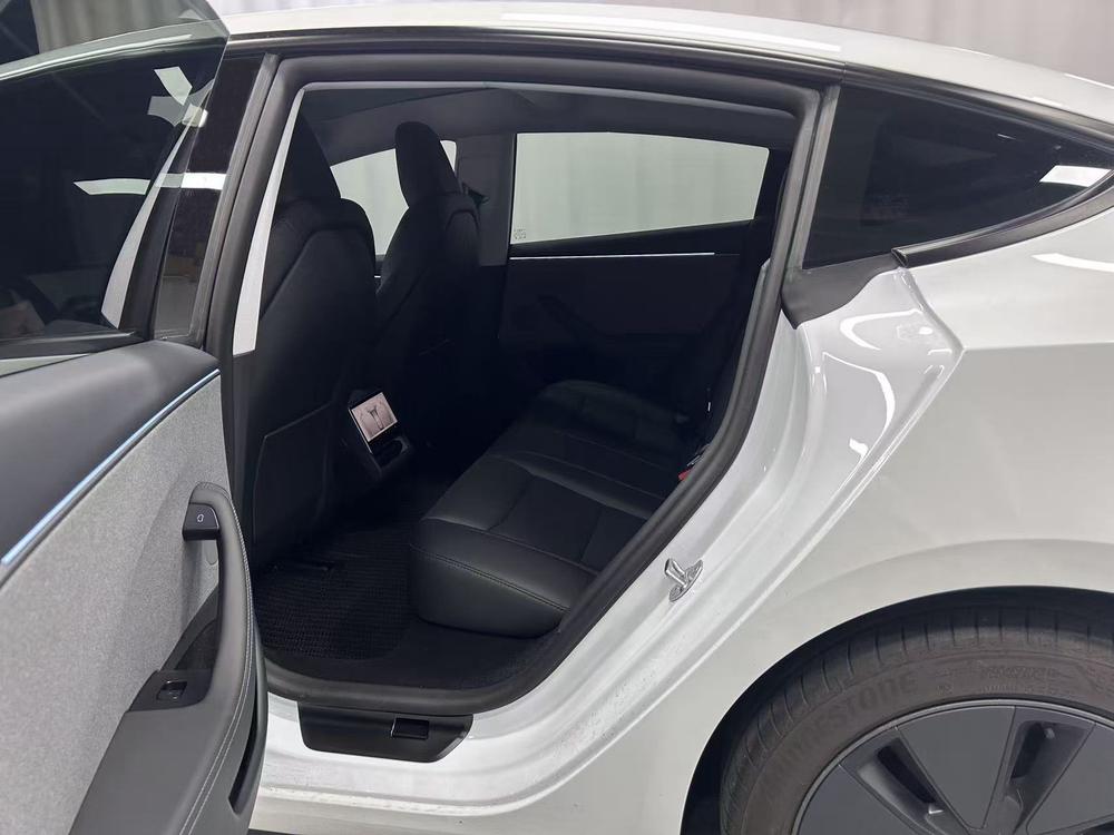 Tesla Model 3 2025 car image #18