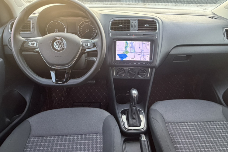Volkswagen Polo 2017 #12 Volkswagen Polo 2017 car image #12