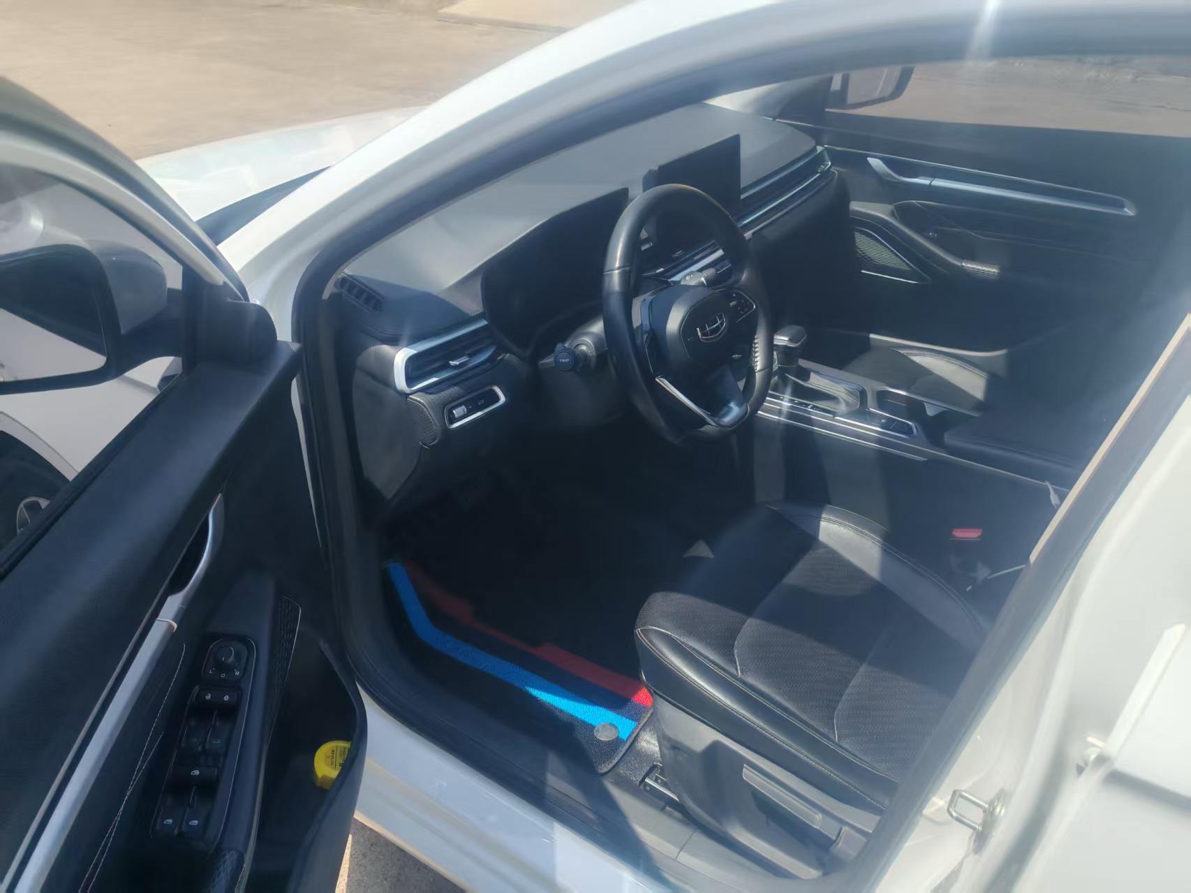 GEELY Emgrand 2022 car image #3