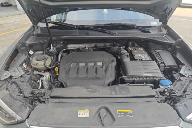 Audi Q3 2021 car image #22