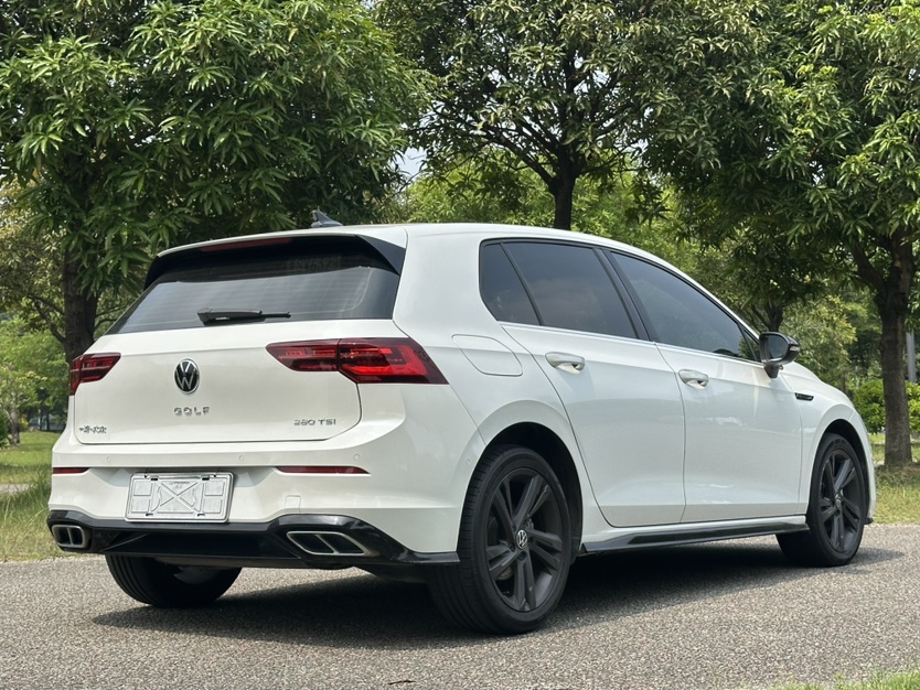 Volkswagen Golf 2023 car image #7