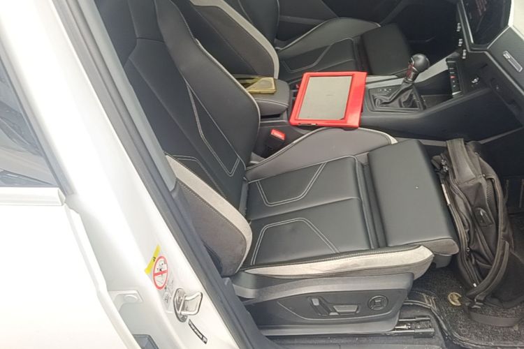 Audi Q3 2024 car image #23