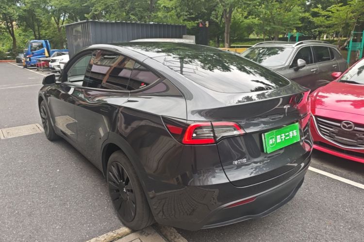 Tesla Model Y 2024 #7 Tesla Model Y 2024 immagine di auto #7