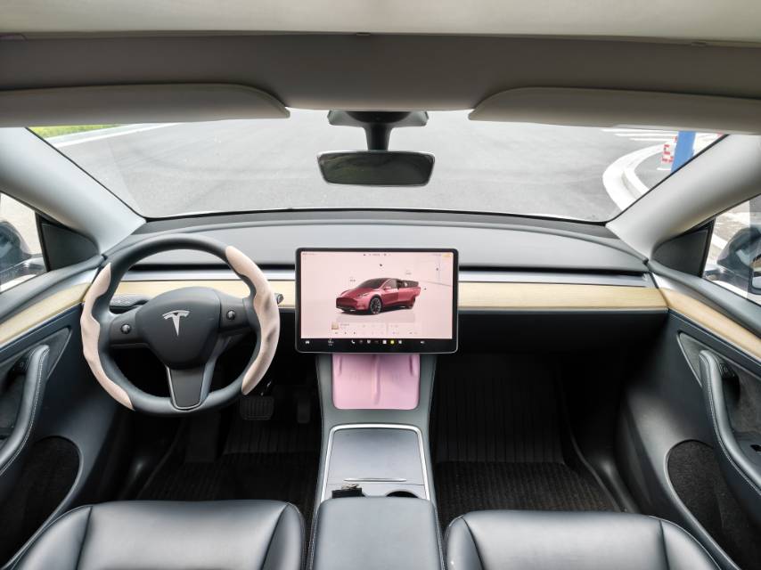 Tesla Model Y 2022 #9 Tesla Model Y 2022 car image #9
