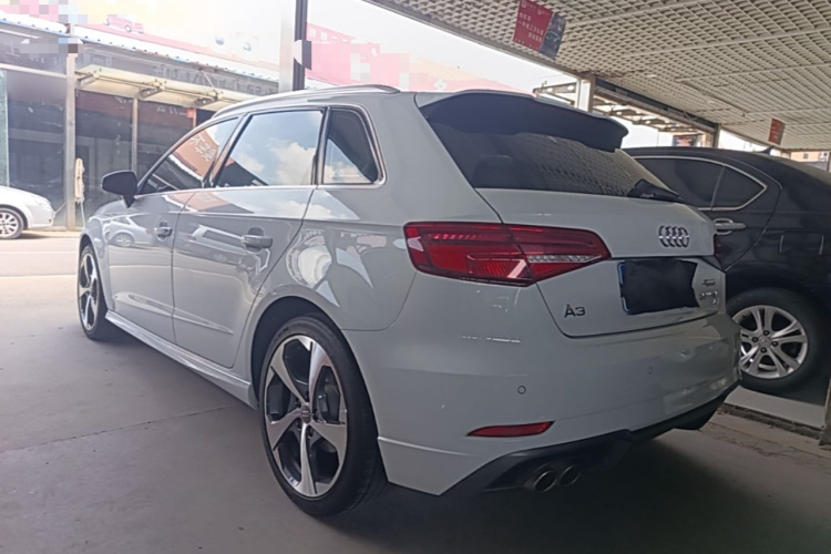 Audi A3 2019 car image #5