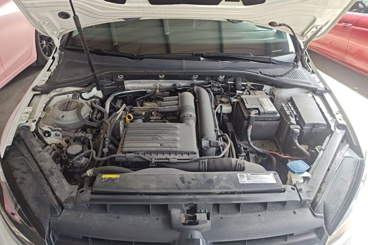 Volkswagen Golf 2020 car image #20