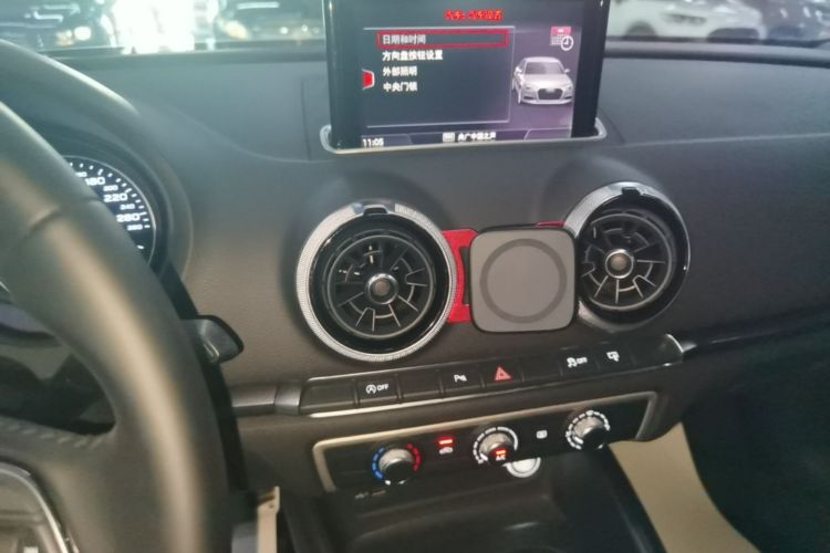Audi A3 2017 car image #17