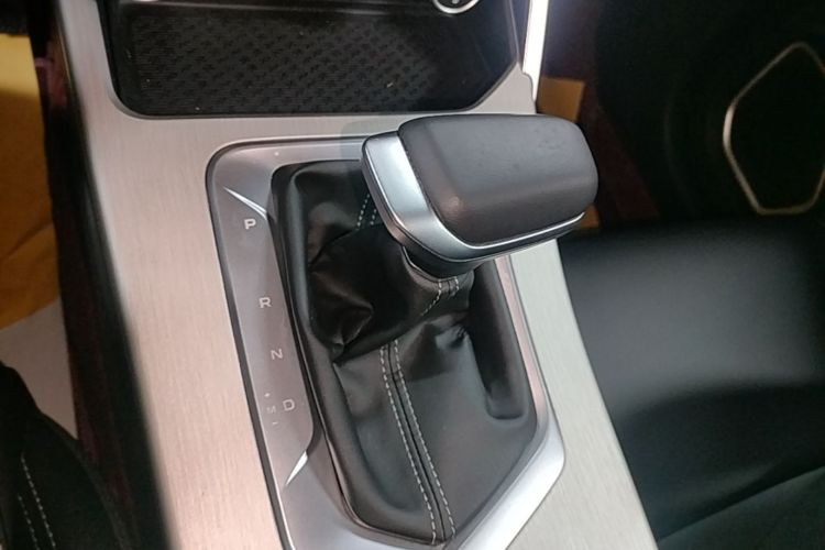 GEELY Coolray 2024 image de voiture #16