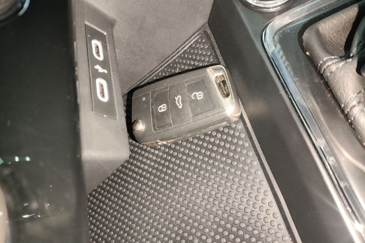 Volkswagen Bora 2025 car image #14