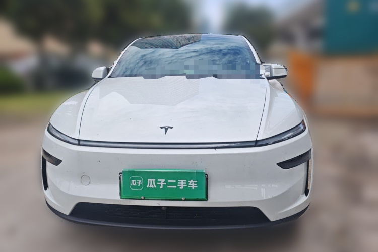 Tesla Model Y 2026 #3 Tesla Model Y 2026 car image #3