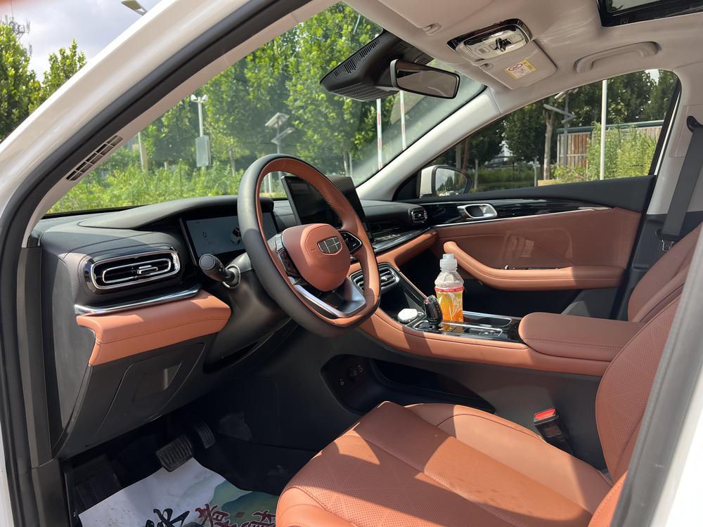 GEELY Emgrand 2026 car image #8