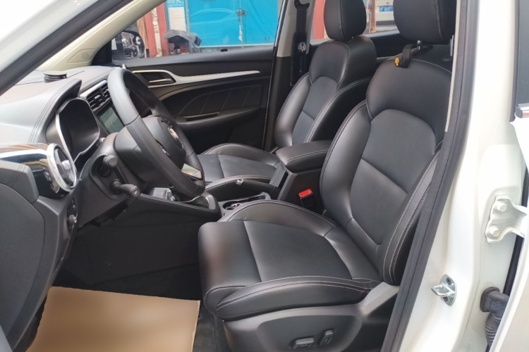 MG ZS 2019 car image #19