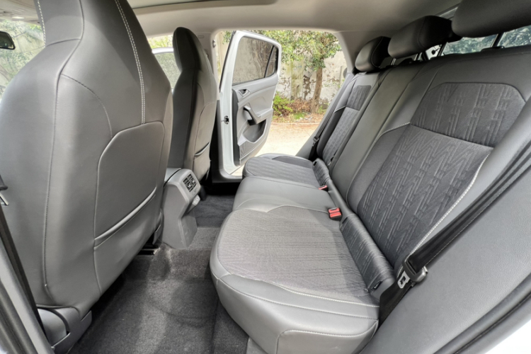 Volkswagen T-Cross 2023 car image #11