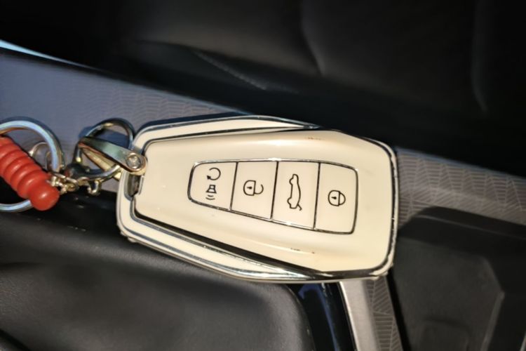 GEELY Emgrand 2022 car image #9