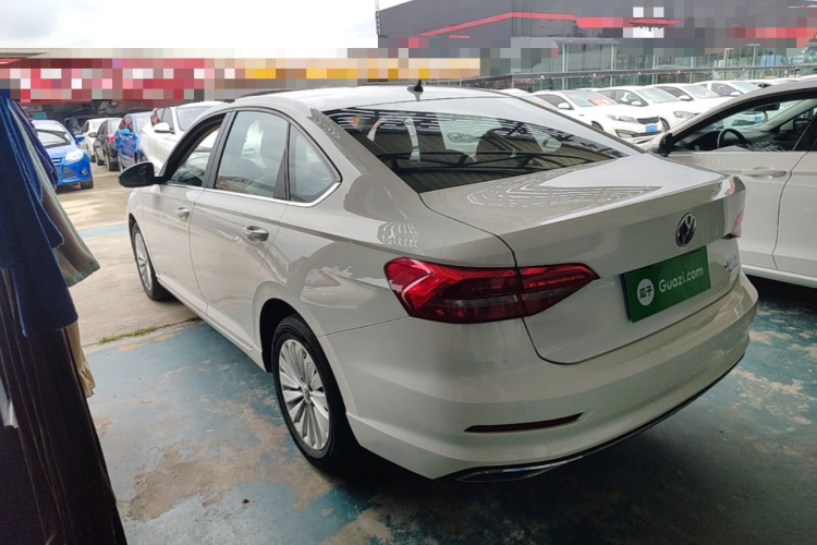 Volkswagen Lavida 2019 car image #5