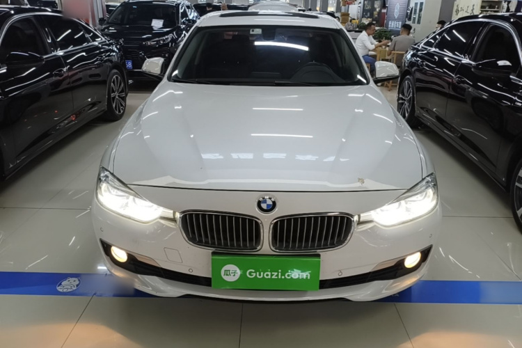 BMW 3 Series 2017 car image #3