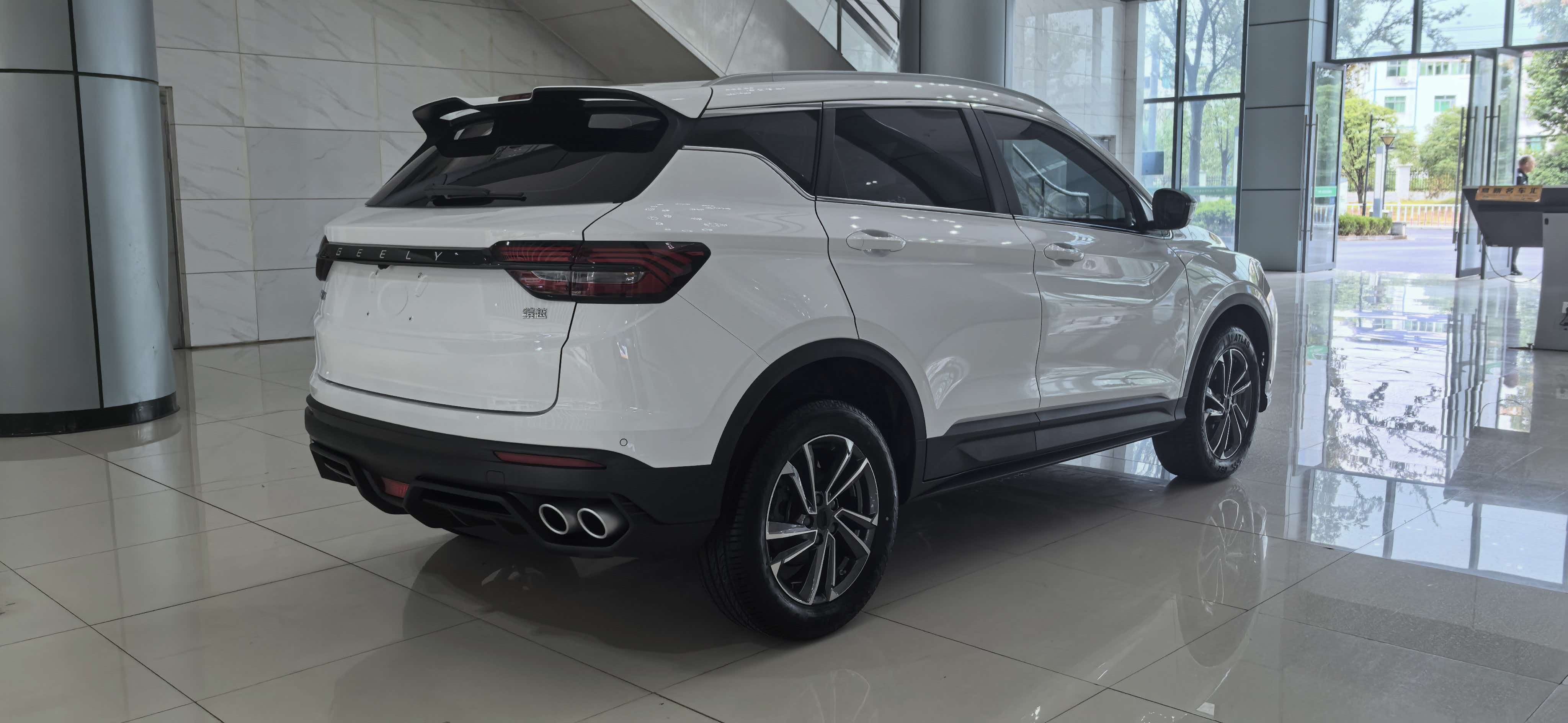 GEELY Coolray 2024 immagine di auto #5