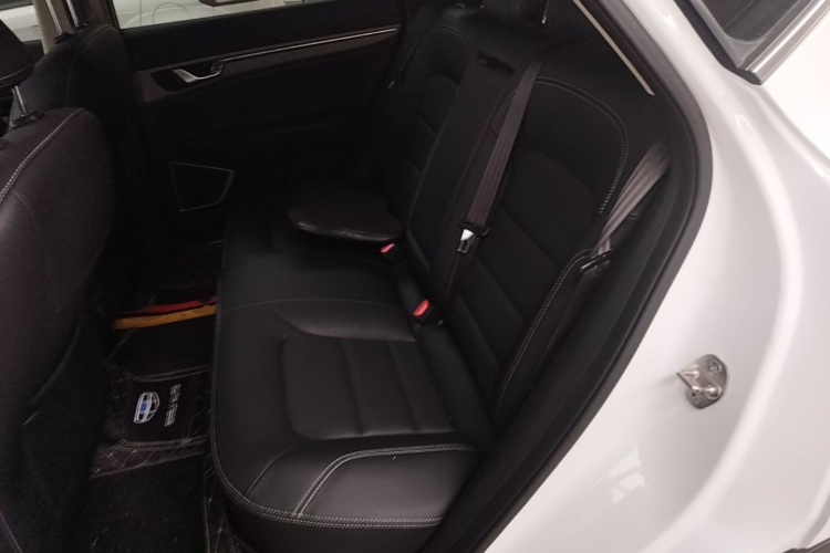 GEELY Emgrand GS 2017 car image #17