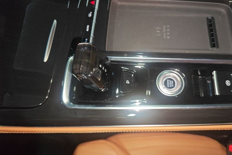 GEELY Boyue L 2025 изображение автомобиля #14