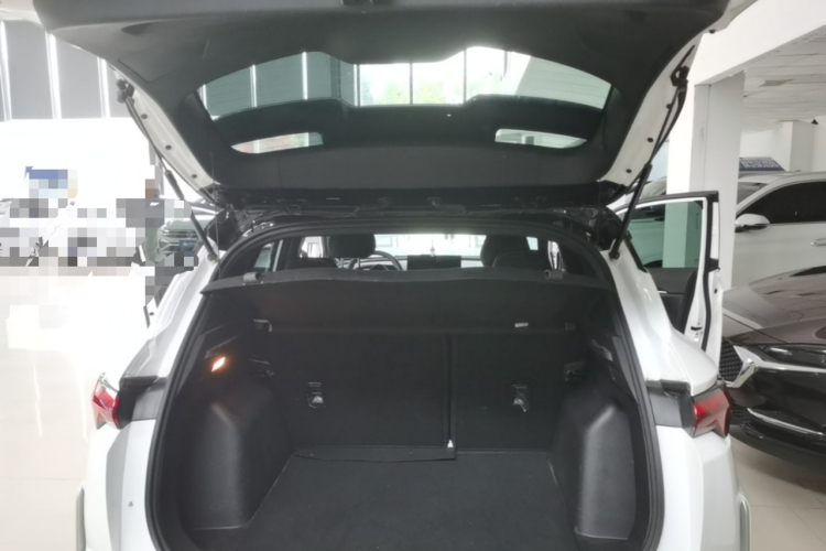 GEELY Coolray 2026 #19 GEELY Coolray 2026 car image #19