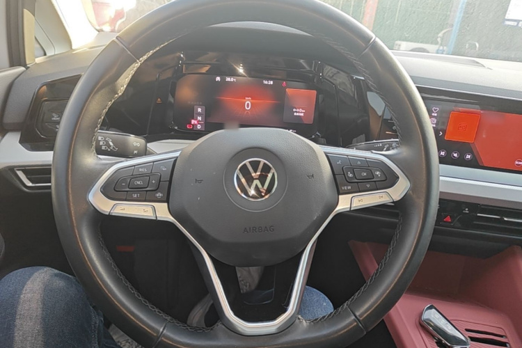 Volkswagen Golf 2021 #15 Volkswagen Golf 2021 car image #15